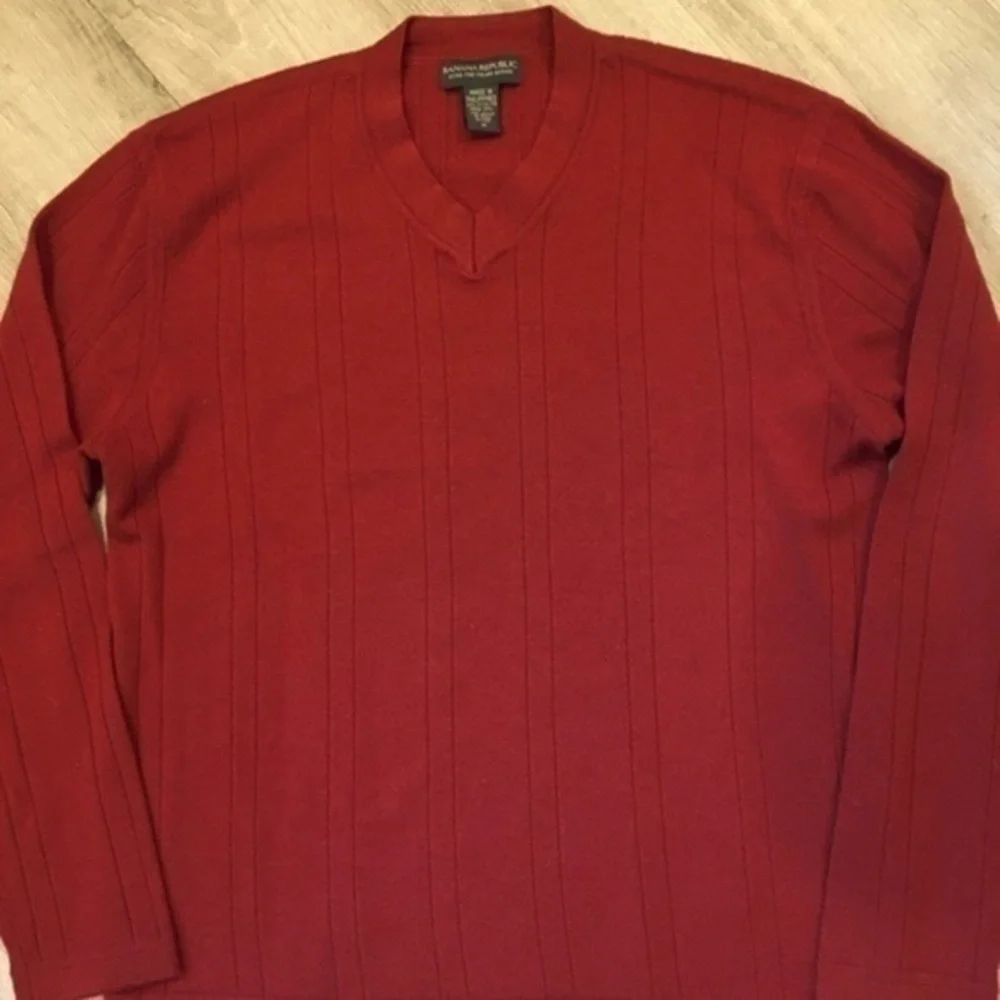 Banana Republic Men’s Merino Wool Sweater Medium NWOT